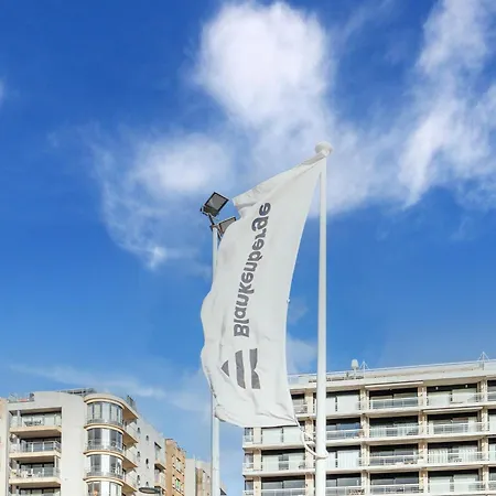 Spacious With Terrace Apartment *