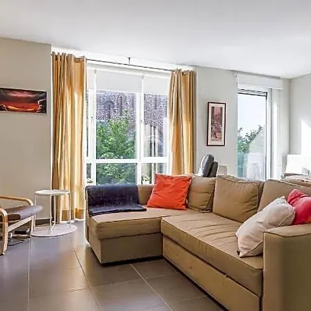 Spacious With Terrace Апартаменты *