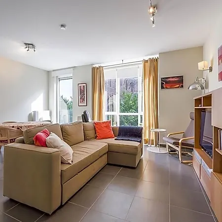 Spacious With Terrace Апартаменты *