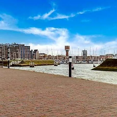 Spacious With Terrace Бланкенберге