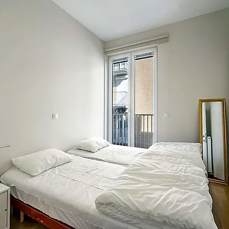 Spacious With Terrace Апартаменты